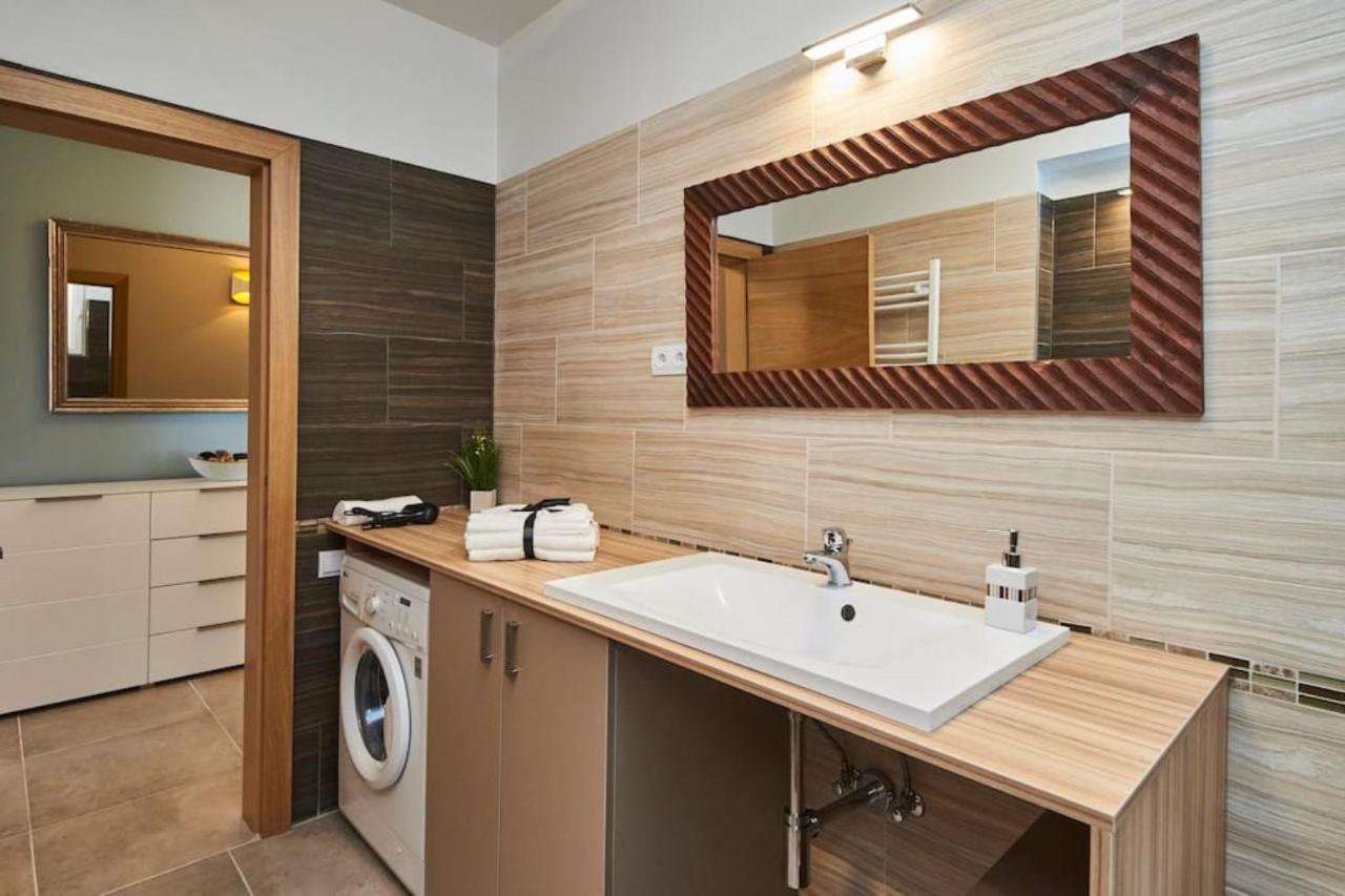 ORANGEHOMES Fantastic 3 bedrooms apartment Dohány street Budapeste Exterior foto